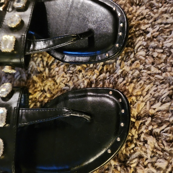 STEVE MADDEN MADDEN NYC studded sandals girls size 1 - Picture 4 of 6